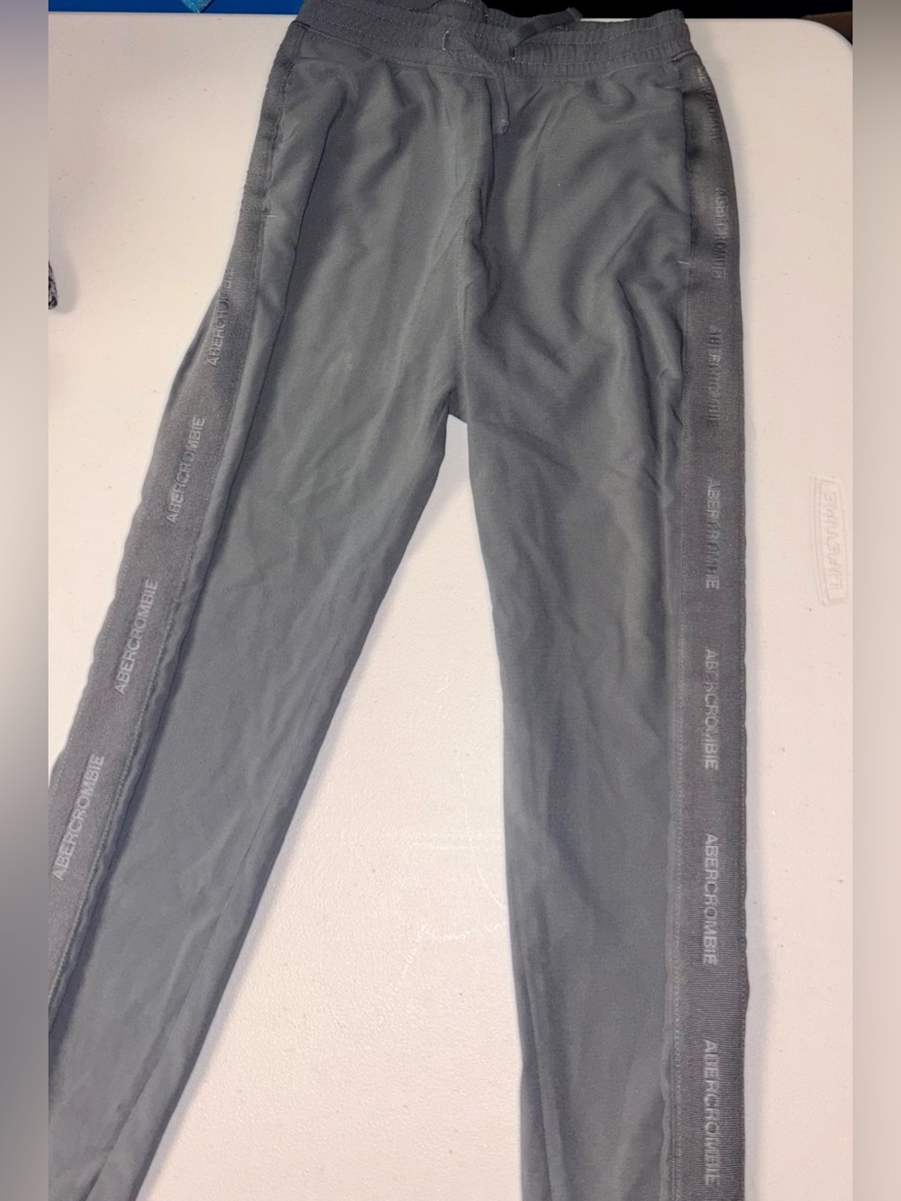 Abercrombie kids logo tape sweatpants